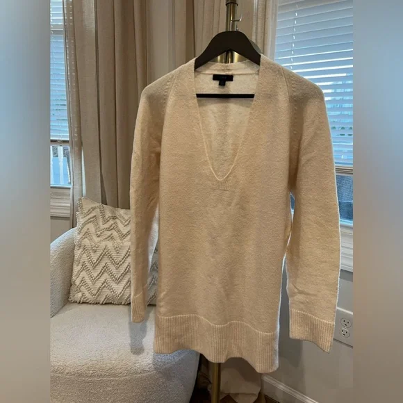 J. Crew Oversized Stretch Wool V-neck Tunic Sweater L - Picture 1 of 6